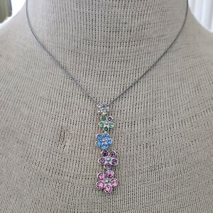 Elegant Multicolor Floral Pendant Necklace